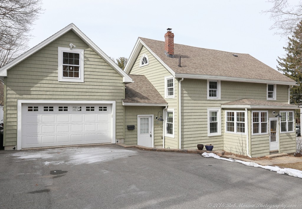 26 Shawsheen Road Andover, MA 01810 - Photo 1 of 27 Gallery Image 1