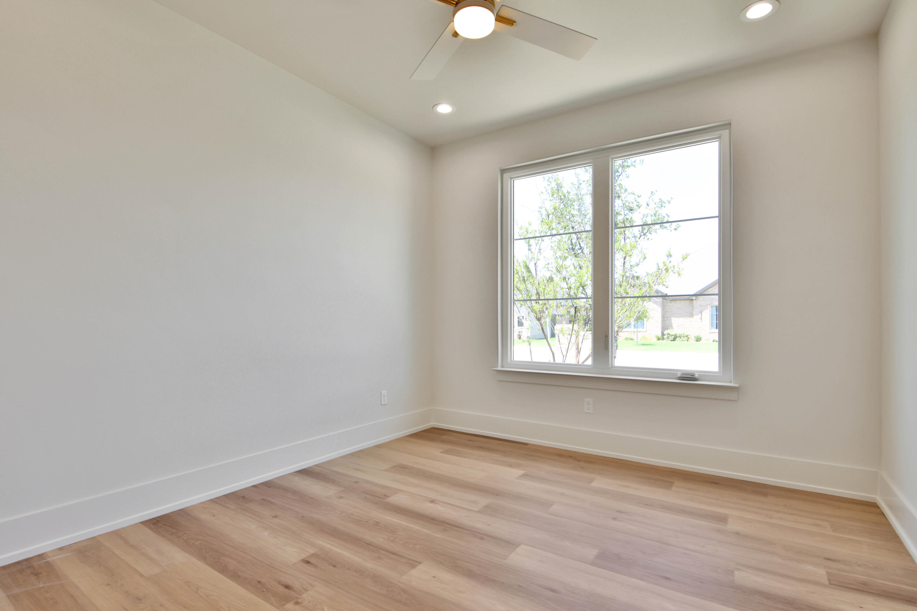 5845 111th Street Lubbock, TX 79424 - Photo 26 of 35 IMG_9340
