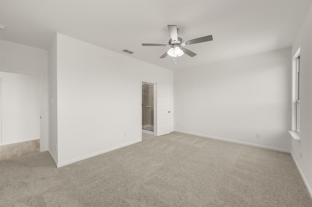 125 Toftrees Drive Cleburne, TX 76031 - Photo 15 of 27 125 Toftrees- Primary Suite-2