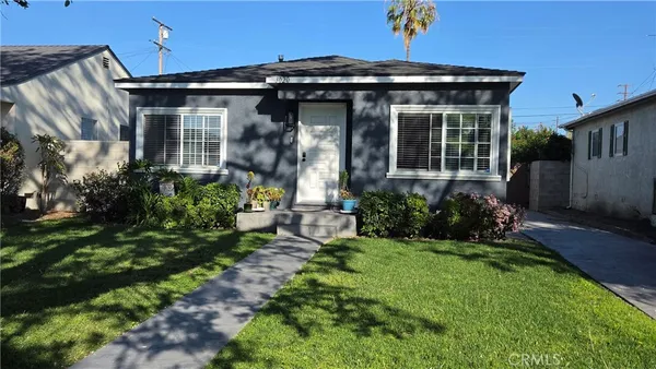 $860,000 | 3020 Oregon Avenue, Long Beach, CA 90806
