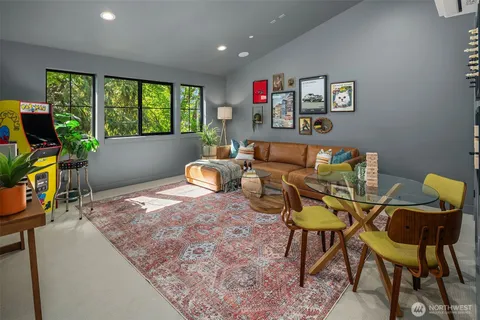 $2,589,000 | 12416 Northeast 72nd Street, Kirkland, WA 98033