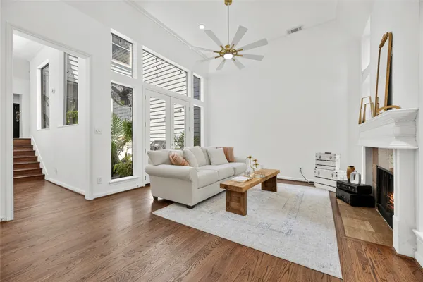 $3,499 | 6311 Westcott Street, Houston, TX 77007