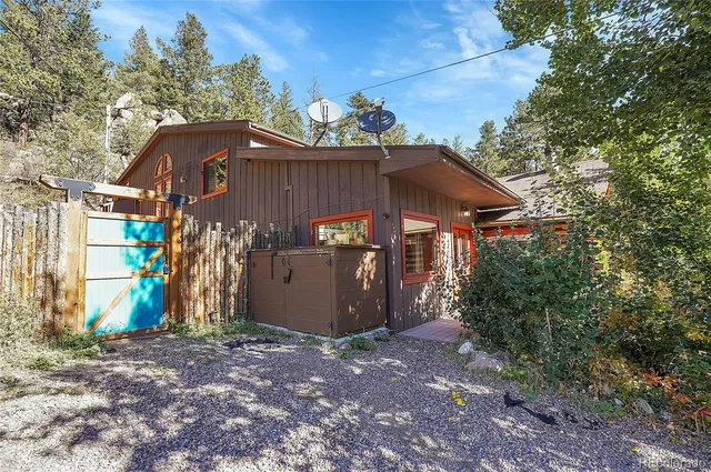 $2,550 | 468 Riverside Drive, Unit 2, Lyons, CO 80540