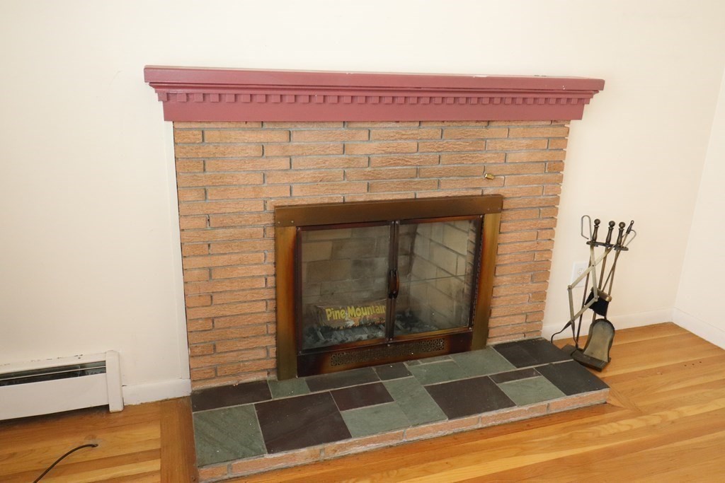 10 Robin Road Worcester, MA 01604 - Photo 4 of 10 Gallery Image 4