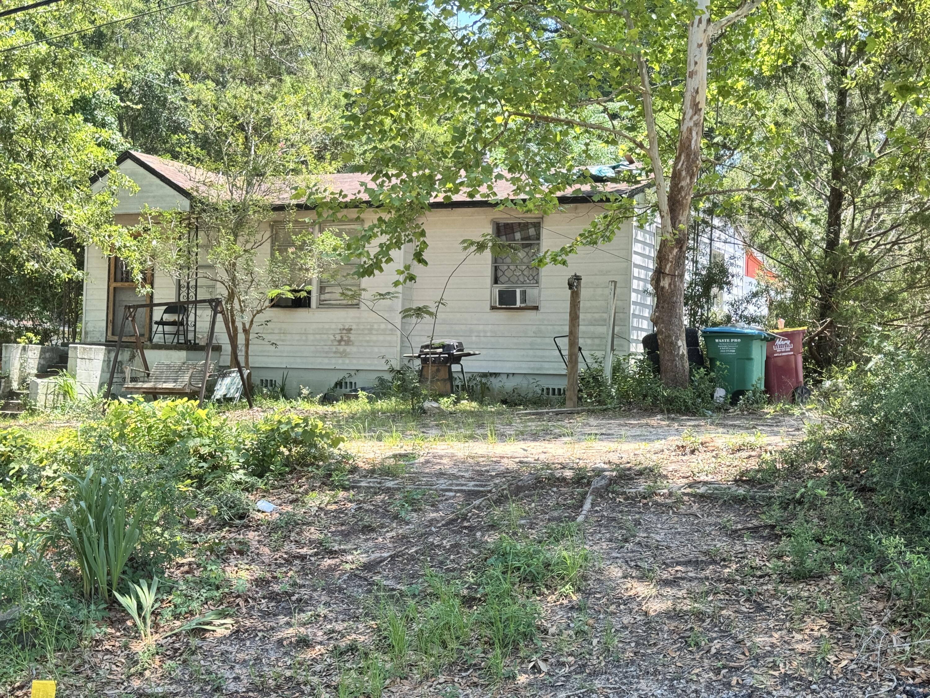 602 Dixie Street Crestview, FL 32536 - Photo 4 of 4 From corner of Dixie St. & Sixth Ave.