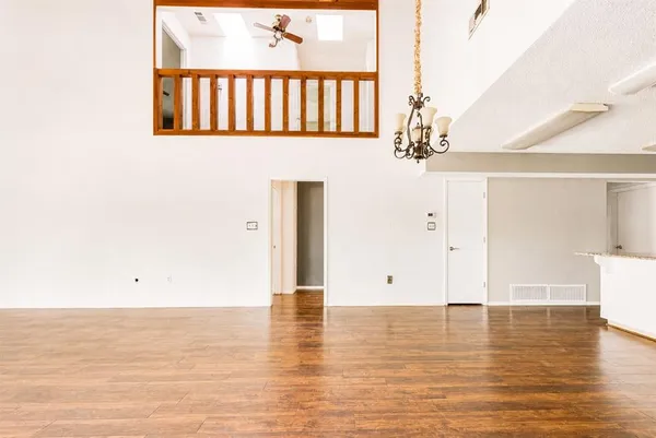 $2,275 | 7425 Highway 287 Frontage Road, Arlington, TX 76001