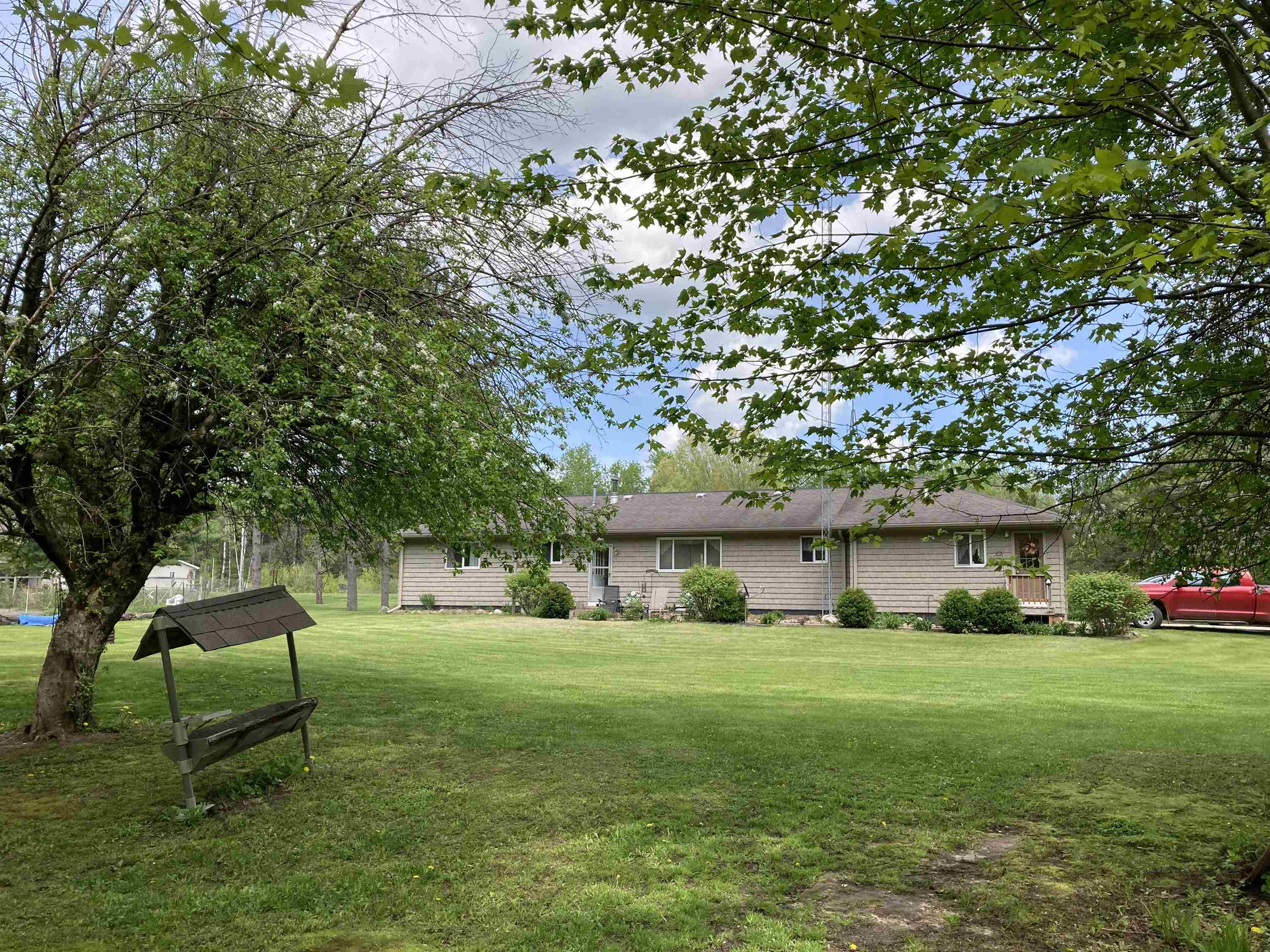763 Sensabaugh Road Lupton, MI 48635 - Photo 16 of 86 1900015-15.JPG