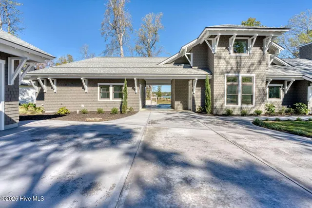 $1,725,000 | 38 Reston Bluff, Hampstead, NC 28443