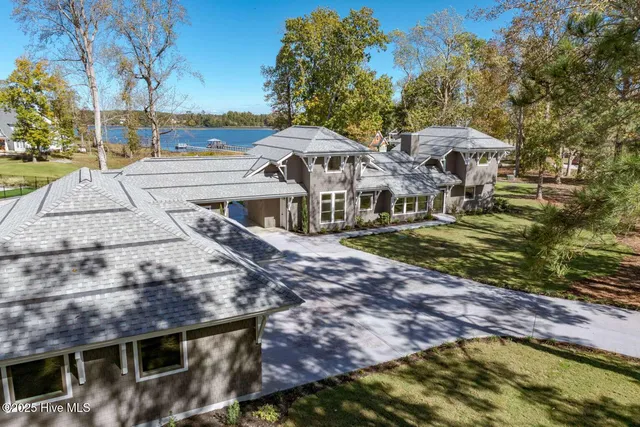 $1,725,000 | 38 Reston Bluff, Hampstead, NC 28443