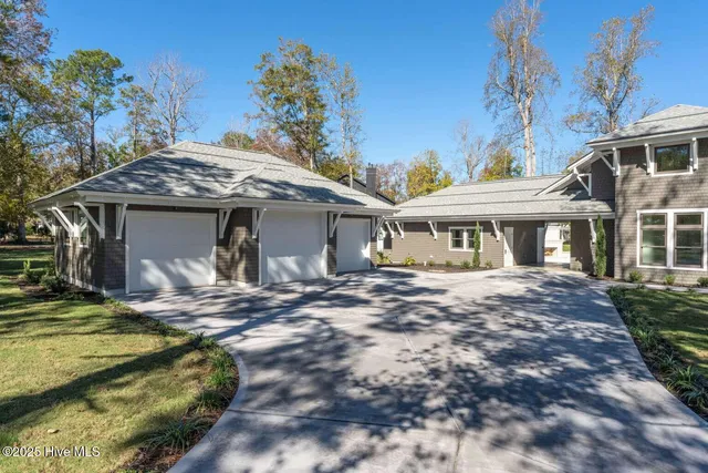 $1,725,000 | 38 Reston Bluff, Hampstead, NC 28443