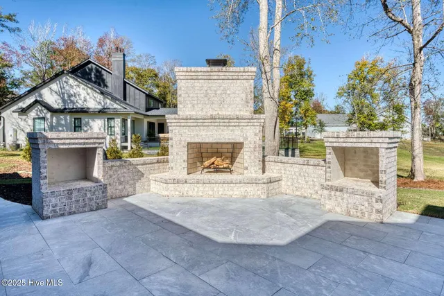 $1,725,000 | 38 Reston Bluff, Hampstead, NC 28443