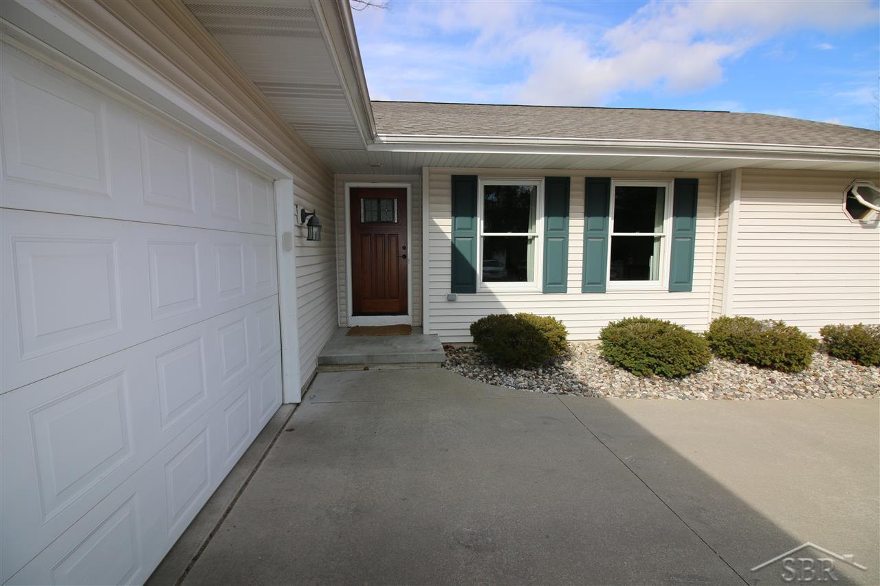 7668 Geddes Road Saginaw, MI 48609 - Photo 26 of 30 31313345-25.JPG