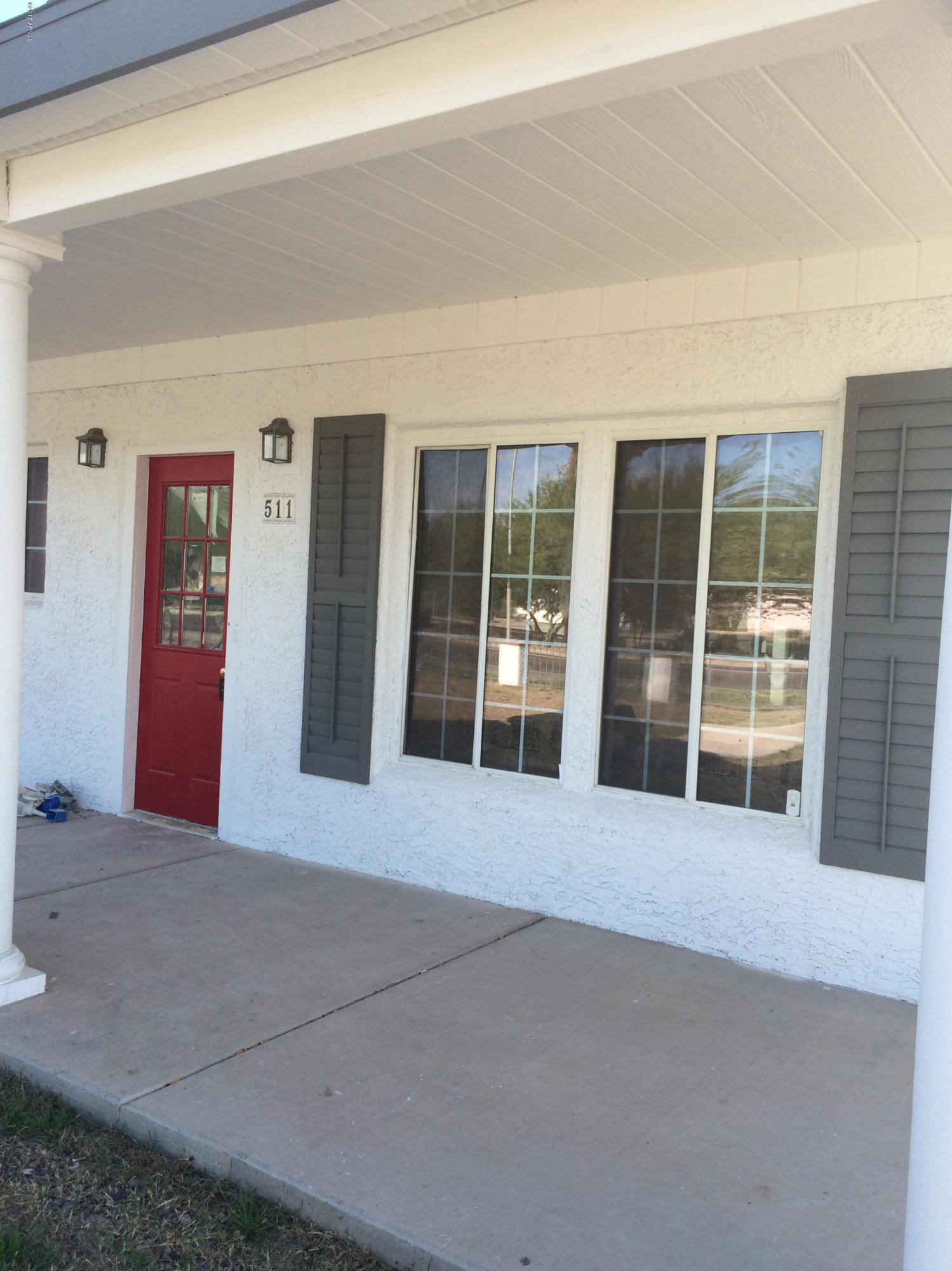 511 East Roeser Road Phoenix, AZ 85040 - Photo 3 of 13 IMG_2947
