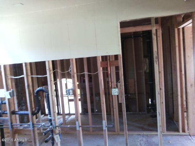 511 East Roeser Road Phoenix, AZ 85040 - Photo 6 of 13 IMG952014053195134446-1
