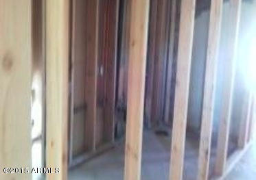 511 East Roeser Road Phoenix, AZ 85040 - Photo 9 of 13 95c4d29b