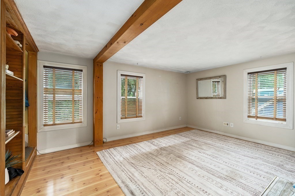 47 Lawrence Street Danvers, MA 01923 - Photo 15 of 31