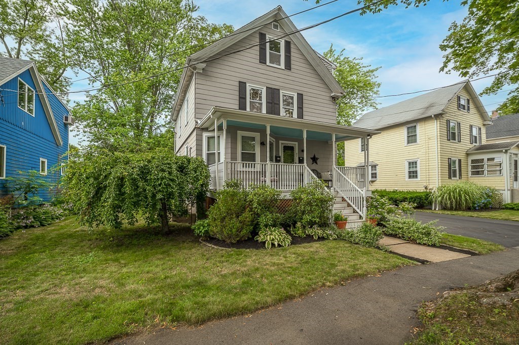 47 Lawrence Street Danvers, MA 01923 - Photo 2 of 31