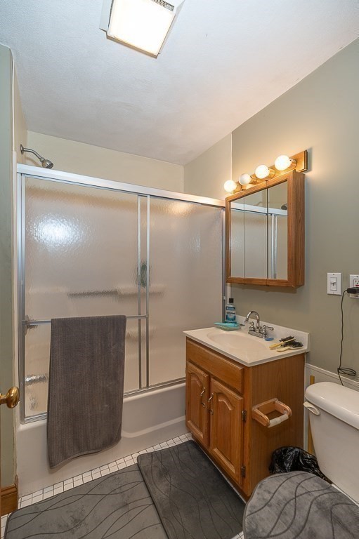 47 Lawrence Street Danvers, MA 01923 - Photo 10 of 31