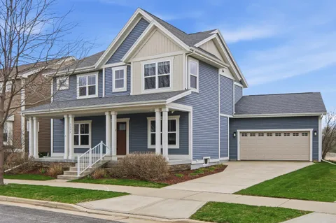 $675,000 | 2832 No Oaks, Madison, WI 53711