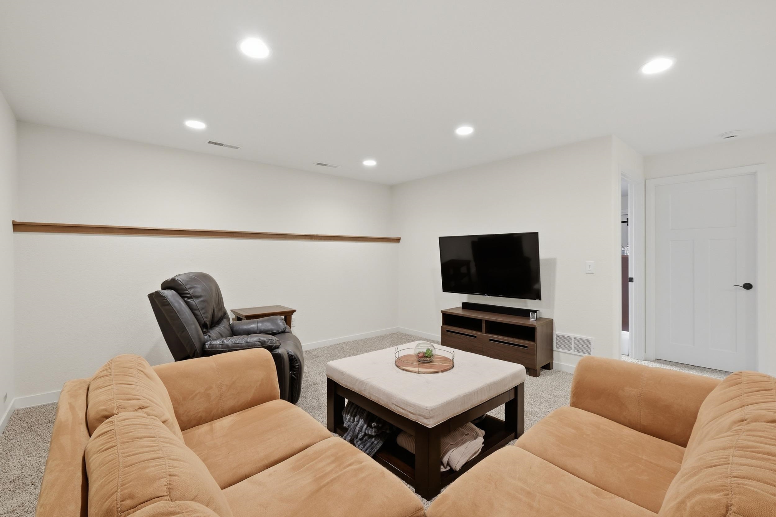 2832 No Oaks Madison, WI 53711 - Photo 49 of 61