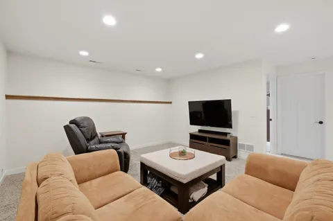 $675,000 | 2832 No Oaks, Madison, WI 53711