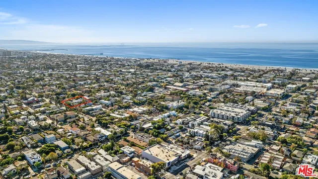 $4,549,000 | 705 6th Avenue, Venice, CA 90291