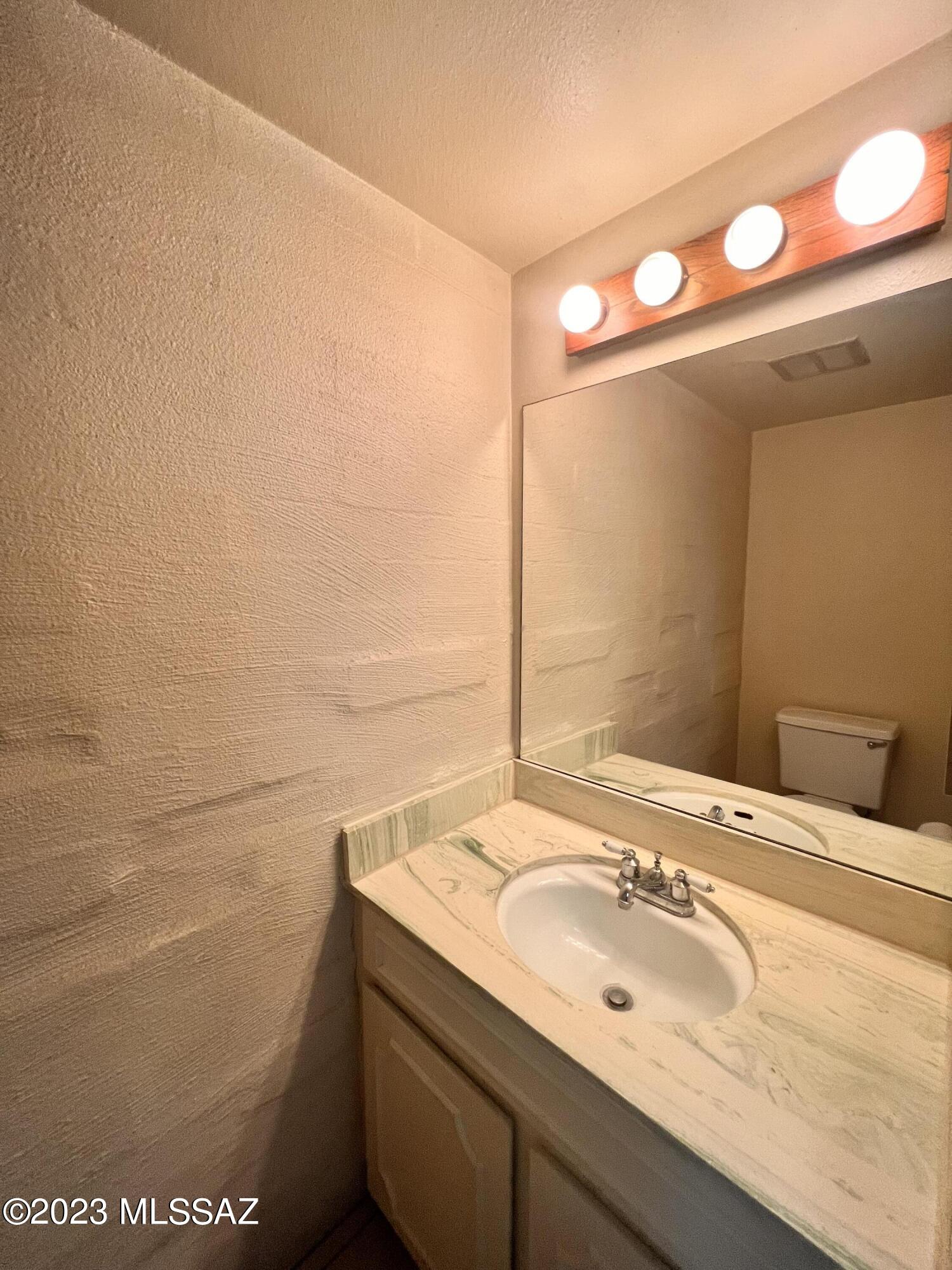 1335 East Fort Lowell Road, Unit B Tucson, AZ 85719 - Photo 7 of 14