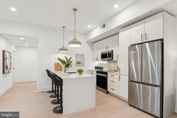 $3,025 | 20-30 West Allens Lane, Unit 105, Philadelphia, PA 19119