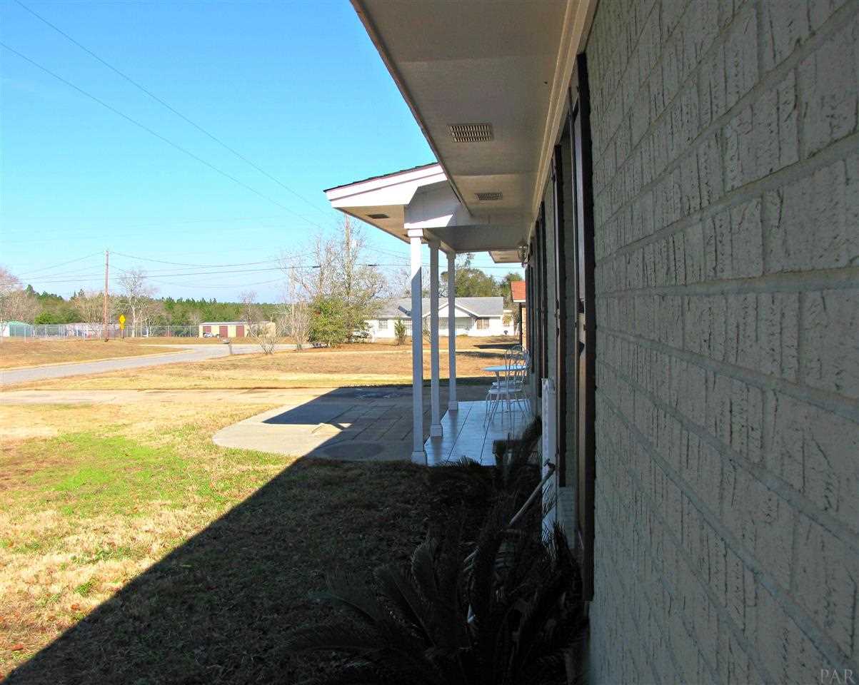 2176 Smyers Road Cantonment, FL 32533 - Photo 5 of 30 Gallery Image 5