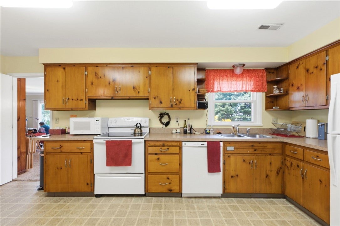4048 Upham Road Kettering, OH 45429 - Photo 13 of 36 Gallery Image 13