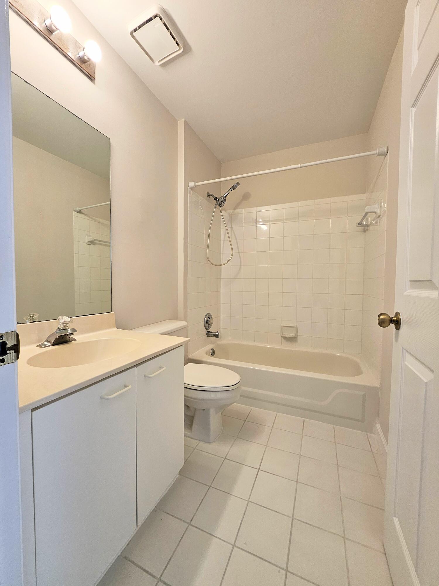 20951 Vía Azalea, Unit 3 Boca Raton, FL 33428 - Photo 15 of 17 20241122_154222