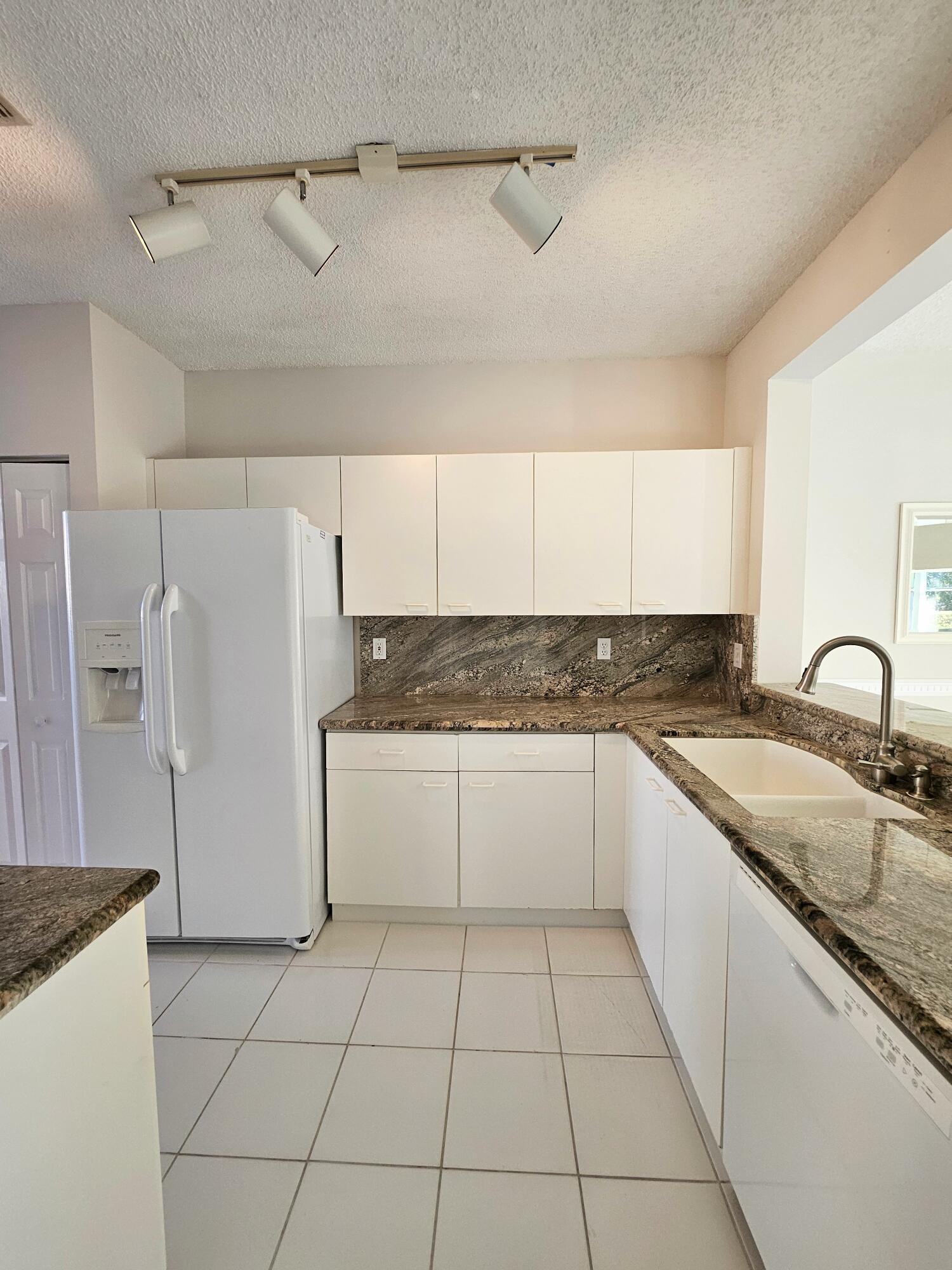 20951 Vía Azalea, Unit 3 Boca Raton, FL 33428 - Photo 3 of 17 20241122_155047