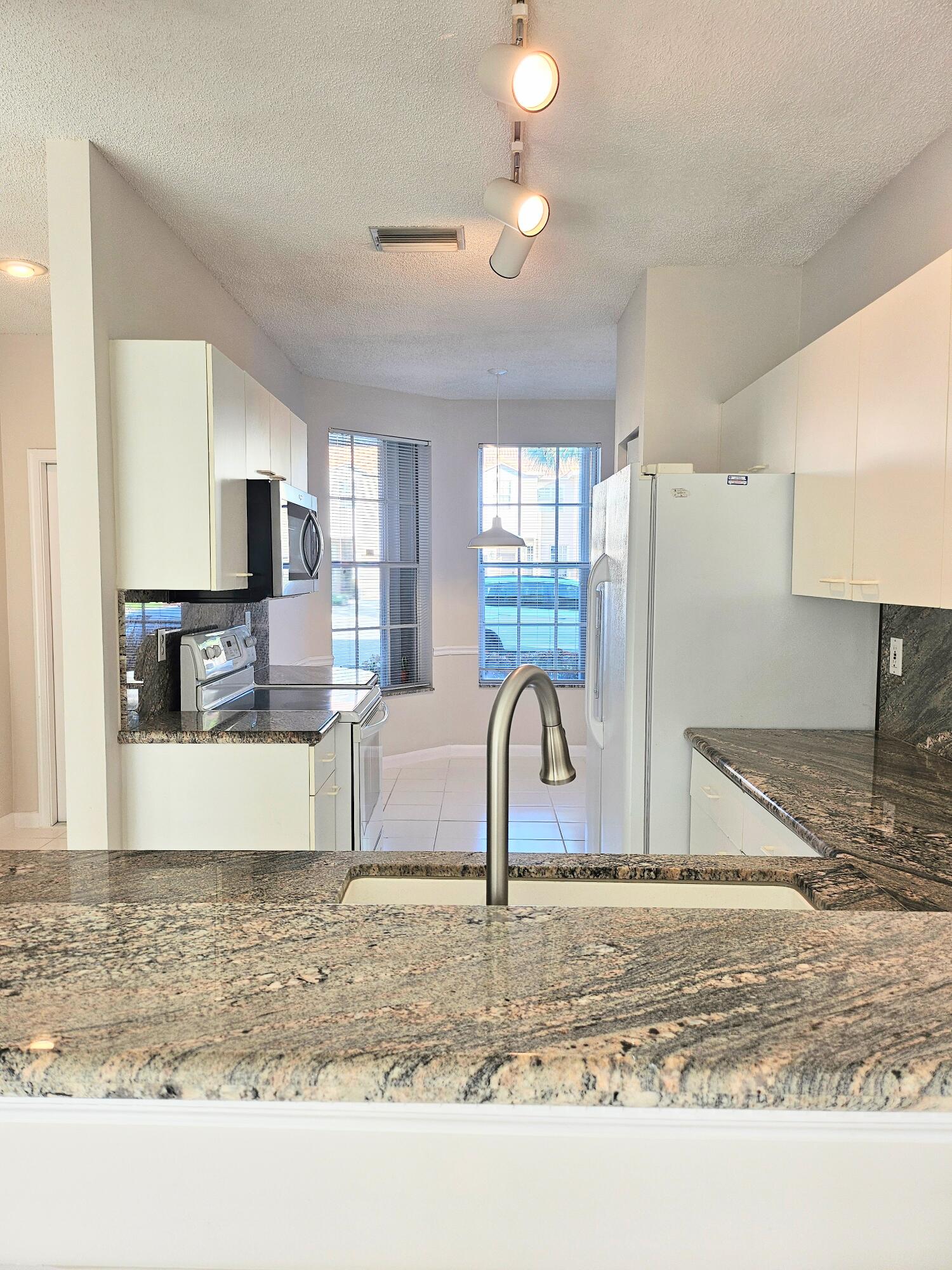 20951 Vía Azalea, Unit 3 Boca Raton, FL 33428 - Photo 4 of 17 20241122_155130