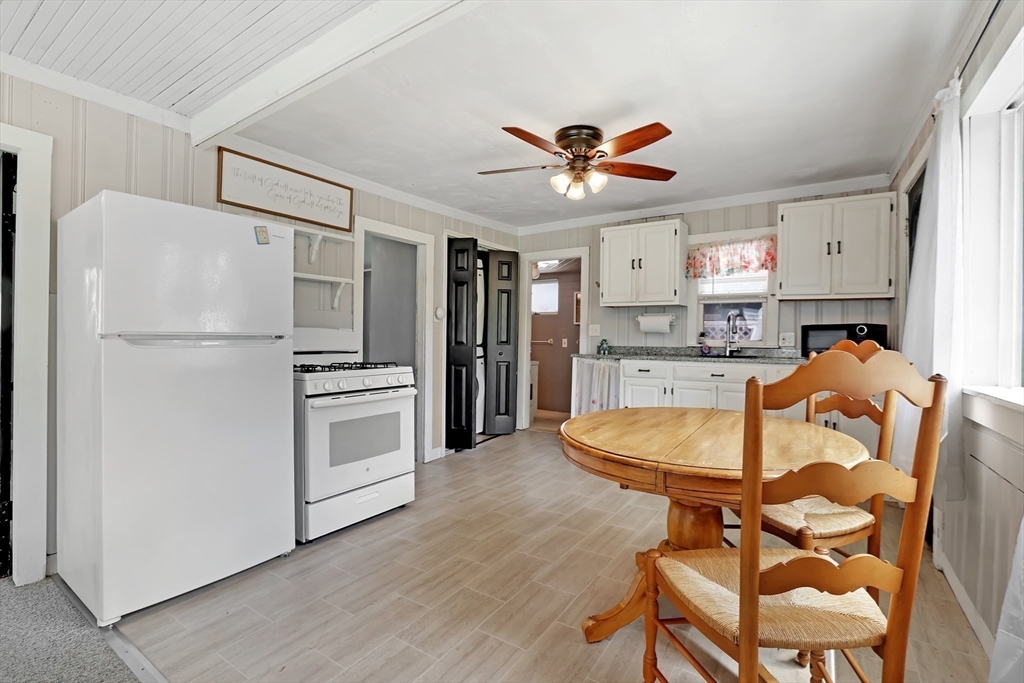 10 Barnes Street Wareham, MA 02571 - Photo 8 of 31