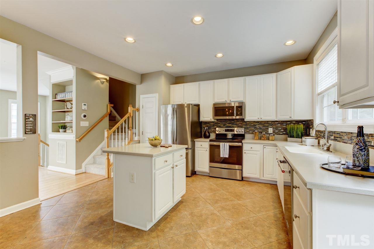 5440 Vista View Court Raleigh, NC 27612 - Photo 13 of 30 Gallery Image 13