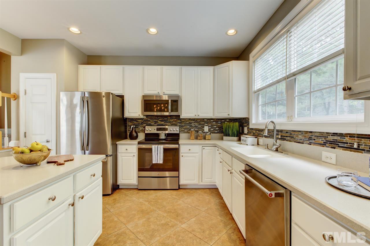 5440 Vista View Court Raleigh, NC 27612 - Photo 14 of 30 Gallery Image 14