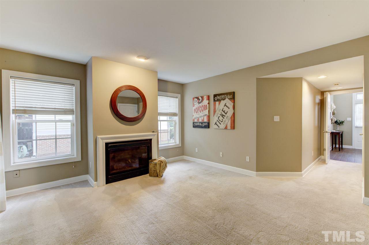 5440 Vista View Court Raleigh, NC 27612 - Photo 4 of 30 Gallery Image 4