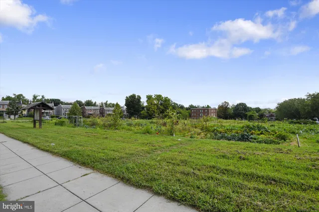 a view of a building entrance