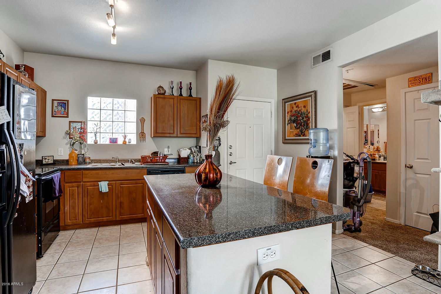 909 East Camelback Road, Unit 2081 Phoenix, AZ 85014 - Photo 9 of 28 909 E Camelback Rd Unit 2081-large-008-3
