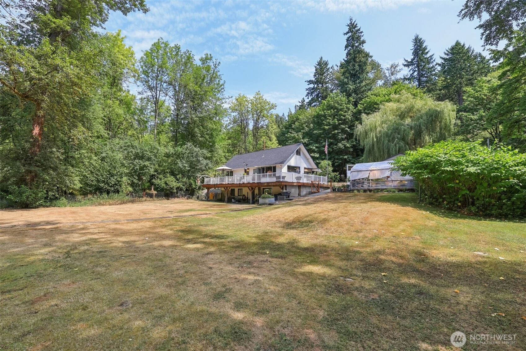 17209 West Riverside Drive Bothell, WA 98011 - Photo 34 of 40 Gallery Image 34