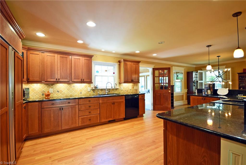 3521 Kirklees Road Winston-Salem, NC 27104 - Photo 4 of 20 Gallery Image 4