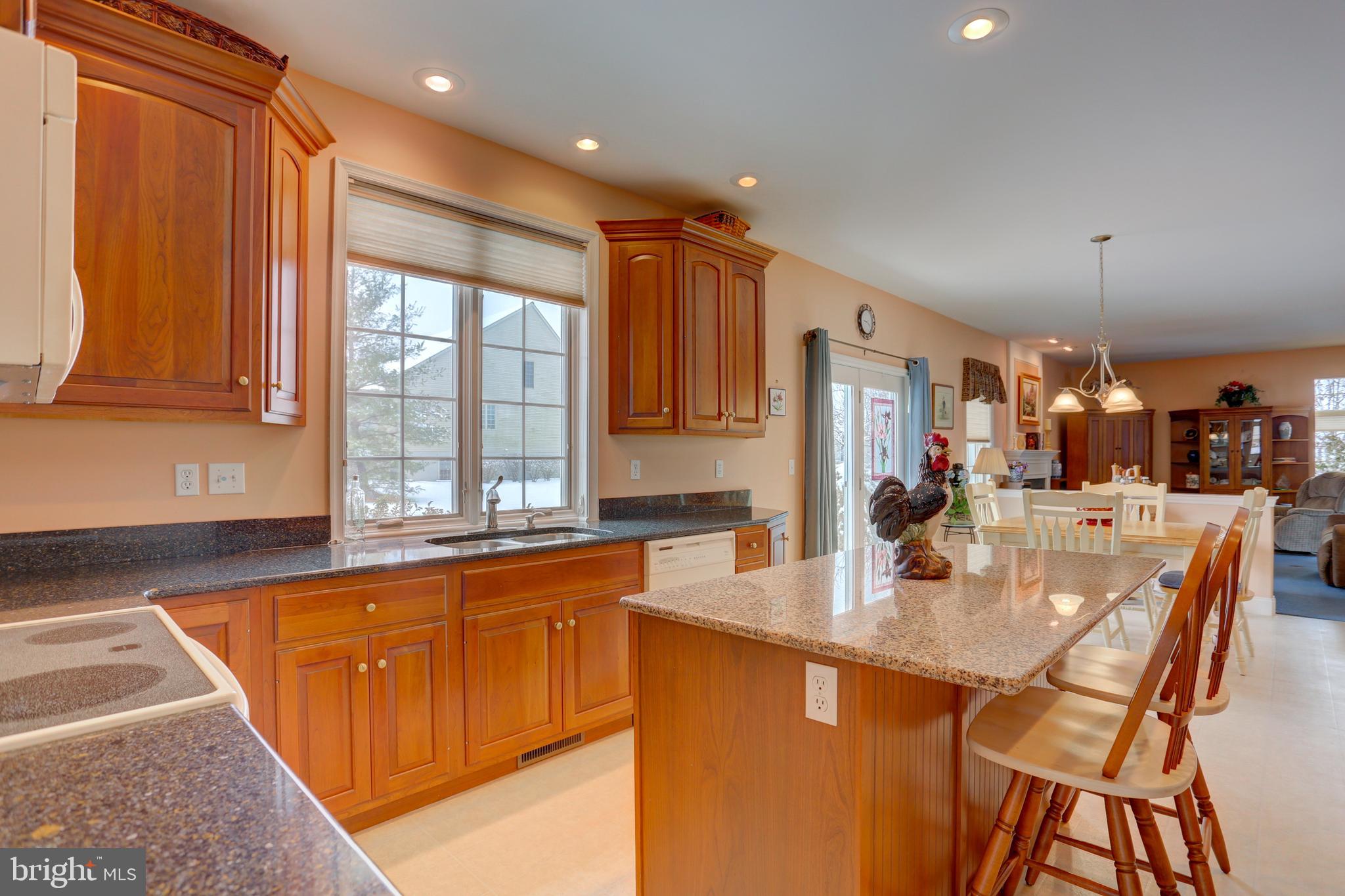 2146 Meadow Ridge Drive Lancaster, PA 17601 - Photo 15 of 48 Kitchen