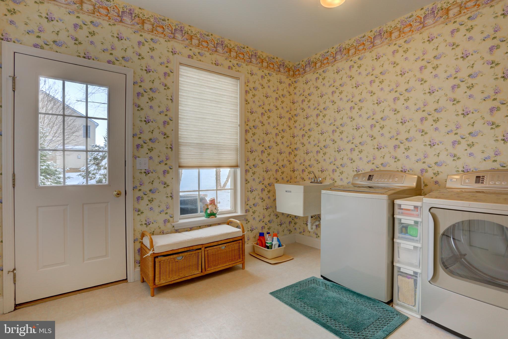 2146 Meadow Ridge Drive Lancaster, PA 17601 - Photo 24 of 48 First Floor Laundry/Mud Room