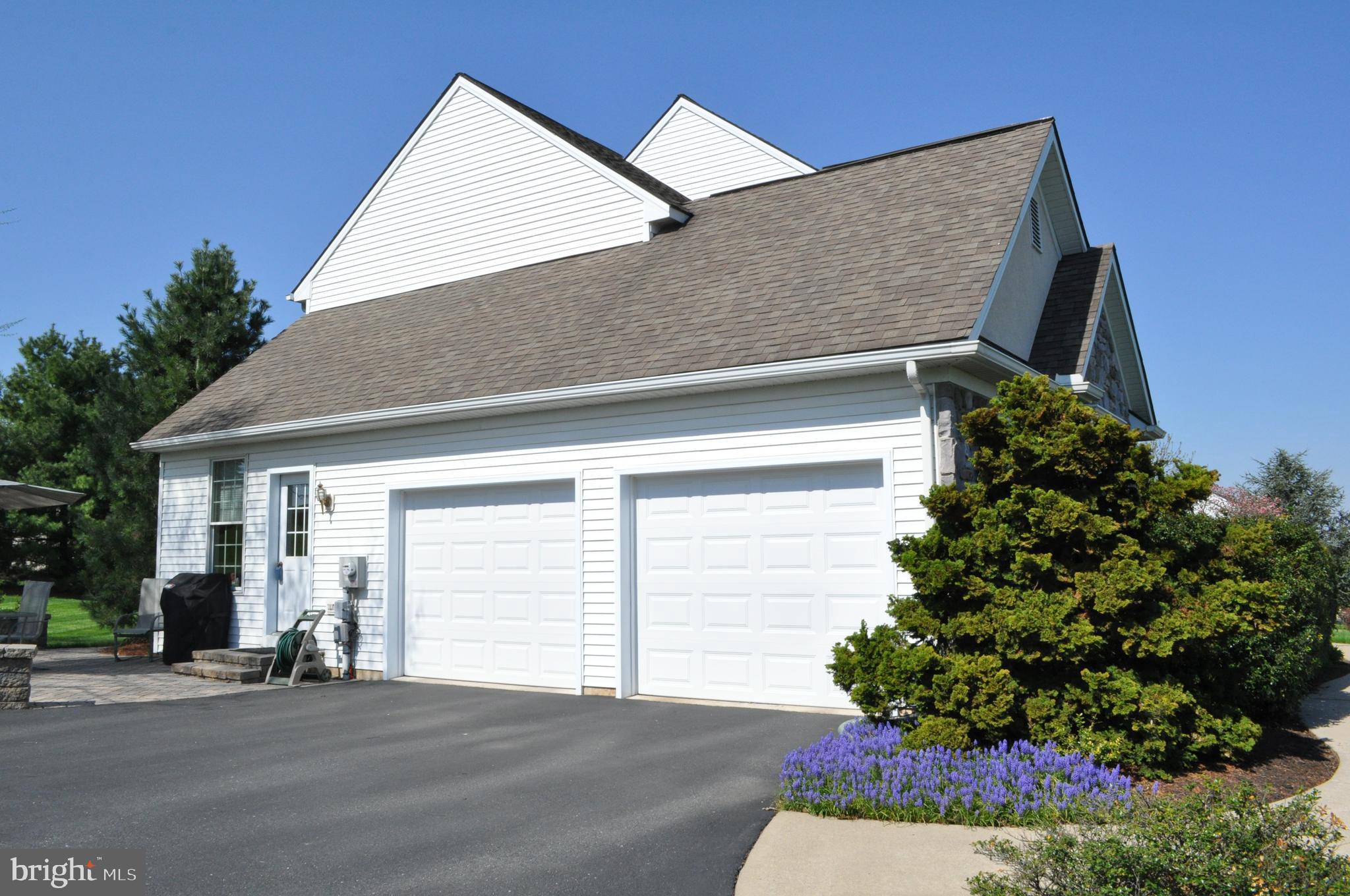 2146 Meadow Ridge Drive Lancaster, PA 17601 - Photo 44 of 48 Garage Side View