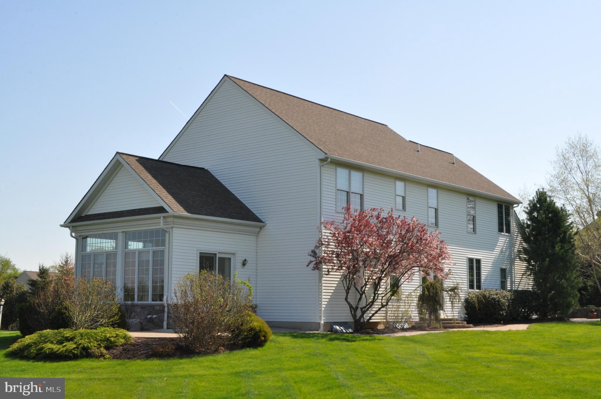 2146 Meadow Ridge Drive Lancaster, PA 17601 - Photo 46 of 48 Rear/Sideview