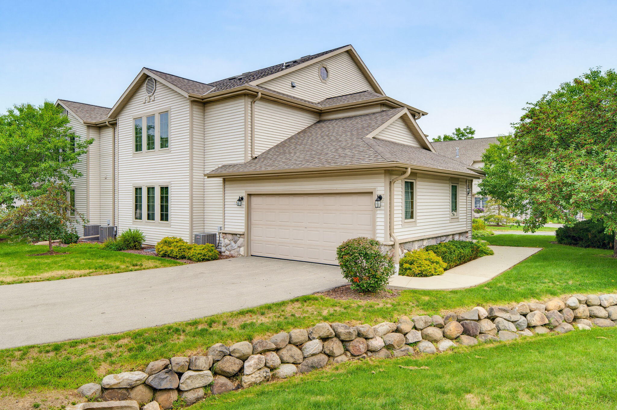 2215 Circle Ridge, Unit B Delafield, WI 53018 - Photo 1 of 33 2-web-or-mls-2215-circle-ridge