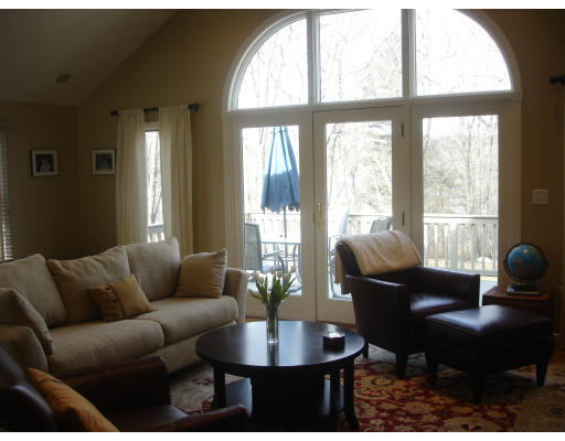 195 Alder Road Westwood, MA 02090 - Photo 3 of 30 Gallery Image 3