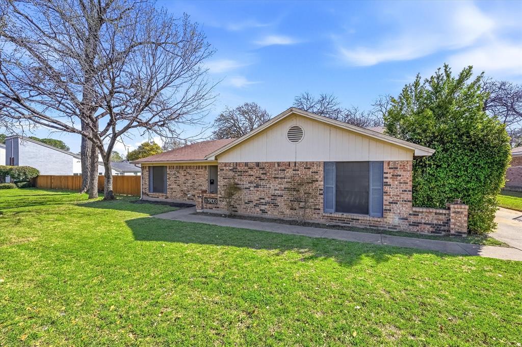 1503 North Fielder Road Arlington, TX 76012 - Photo 3 of 40 Gallery Image 3