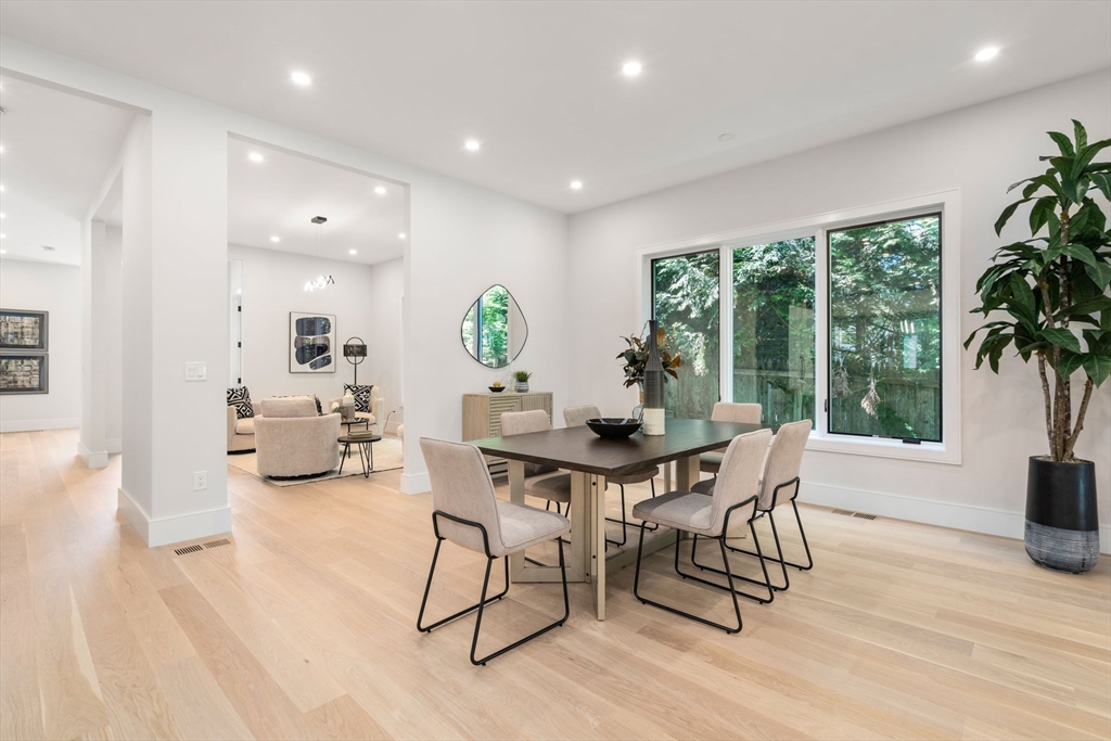 239 Jackson Street Newton, MA 02459 - Photo 11 of 38 Gallery Image 11