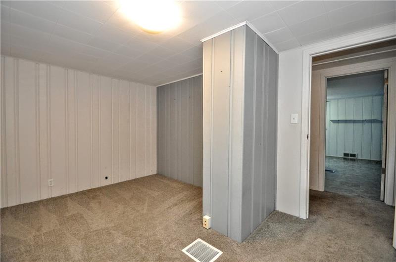 1647 Fallen Timber Road Elizabeth, PA 15037 - Photo 16 of 25 Gallery Image 16